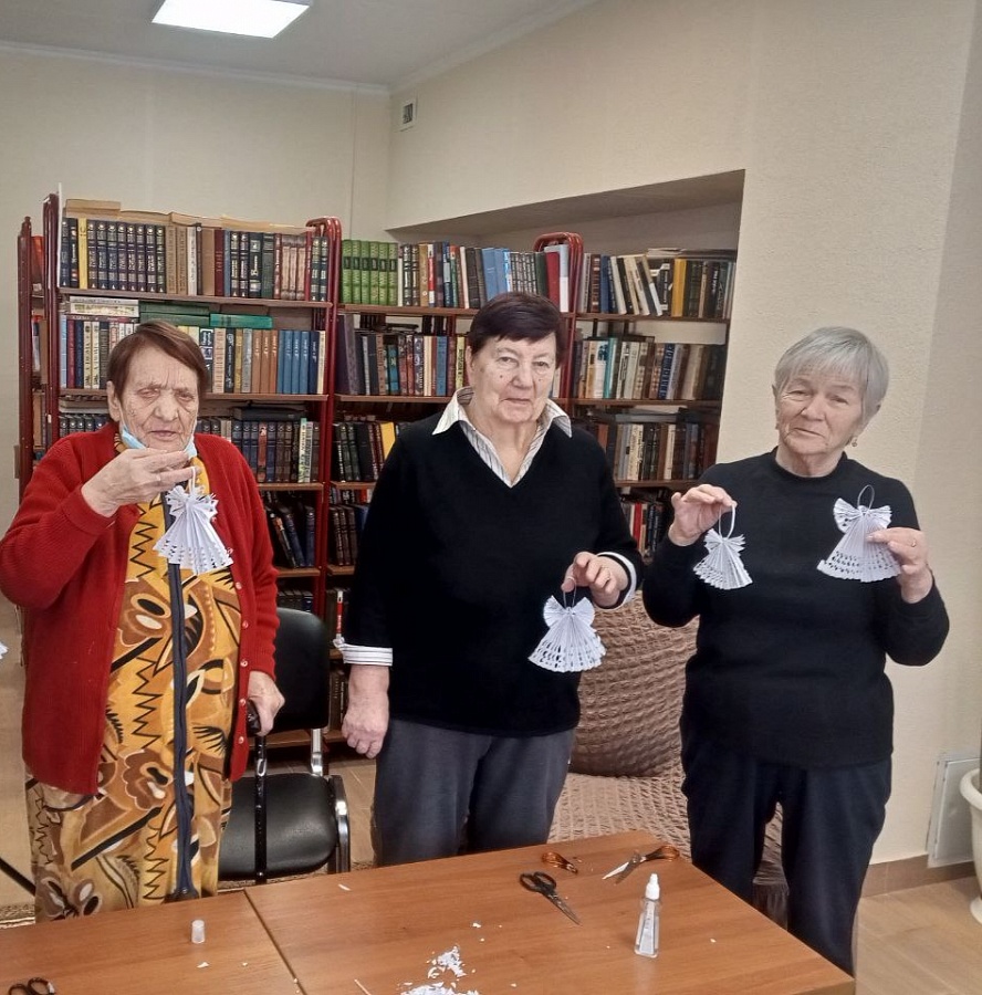 «Умелые ручки»: когда руки творят добро «ангелы к Крещению»