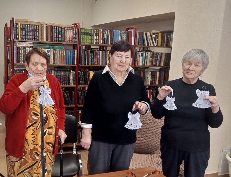 «Умелые ручки»: когда руки творят добро «ангелы к Крещению»