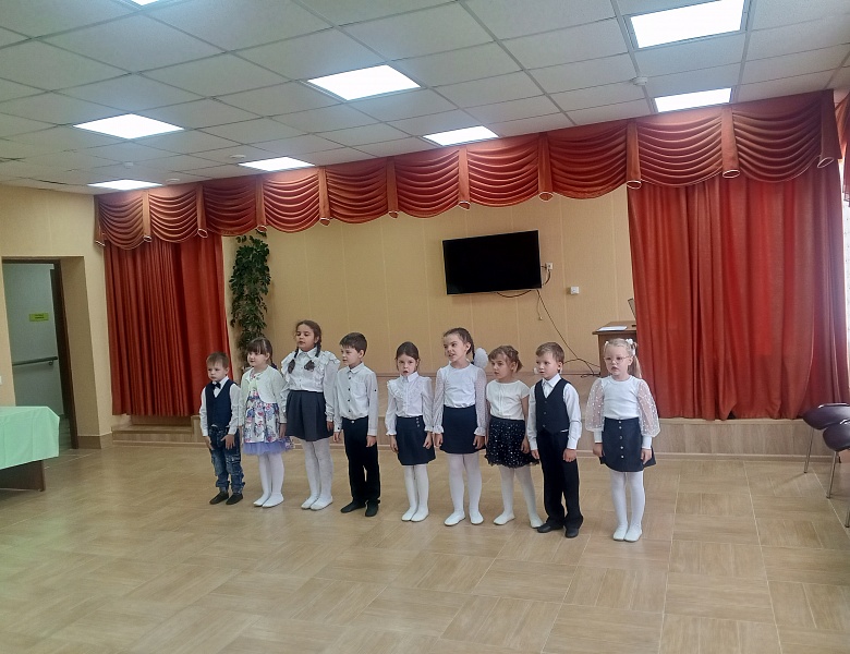 Тепло детских сердец — лучший подарок ко Дню пожилых людей