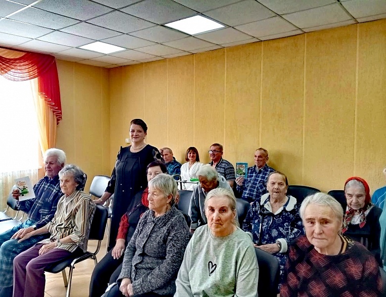 Тёплый праздник ко Дню защитника Отечества: концерт дуэта «Рябинушка» и трогательные подарки от наших жительниц!